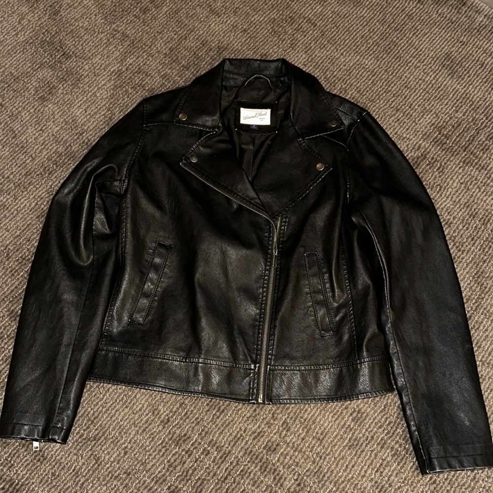 WORN ONCE Women’s Leather Jacket
